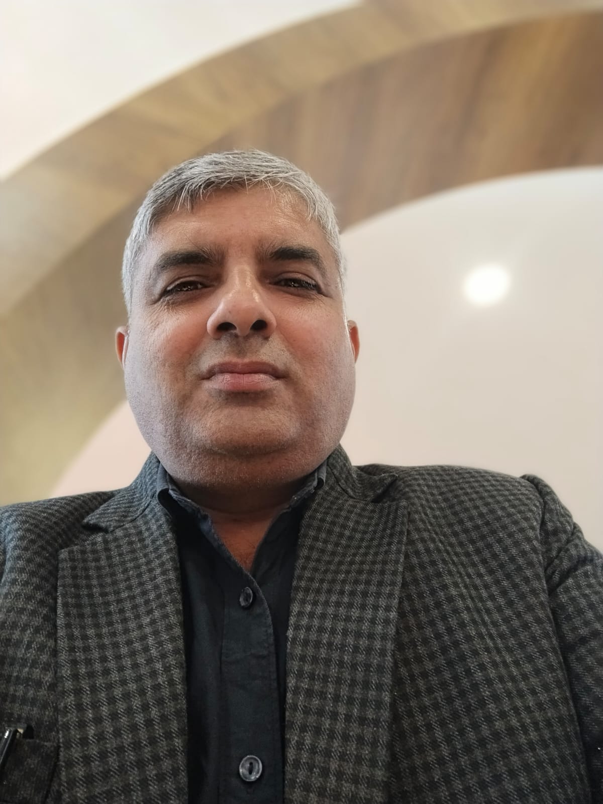 Dr. Rajesh Kumar